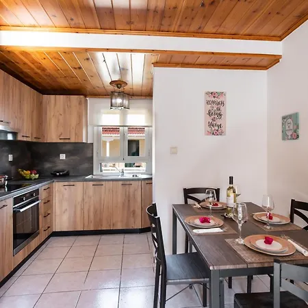Apartment Melas