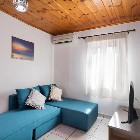 Melas * Lefkada City